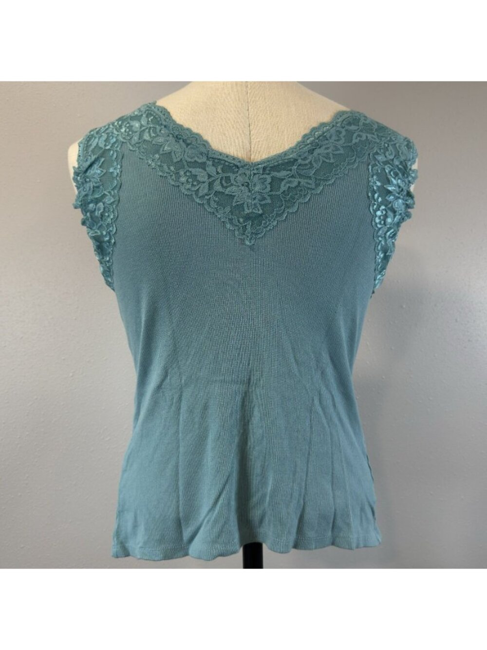 Style & Co Lace Trim Tank Top Womens Size M Teal V-Neck Stretch Rayon Layering - Picture 2 of 11